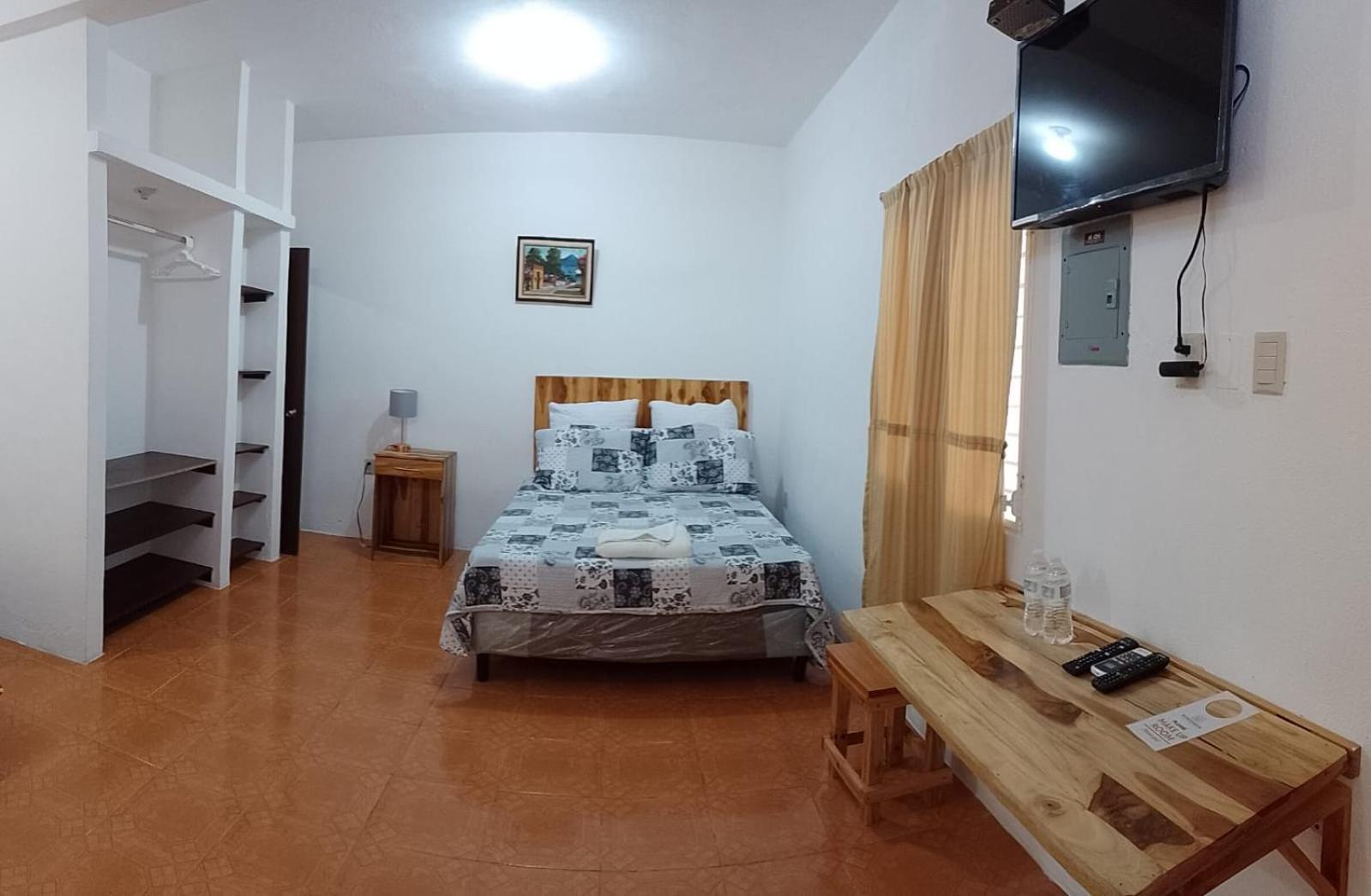 Apartamentos Mundo Maya Habitaciones Флорес Экстерьер фото
